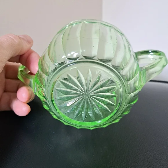 Pair Of Uranium Glass Open Sugar Bowls - Picture 6 of 10
